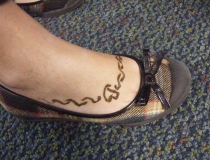 Foot henna design